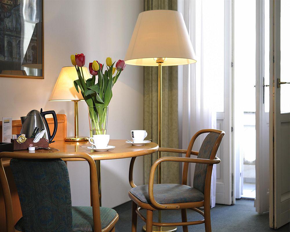 Best Western Hotel Moran Prague Room photo