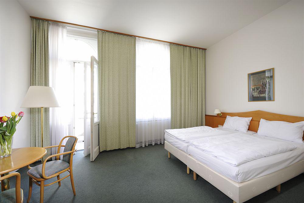 Best Western Hotel Moran Prague Room photo